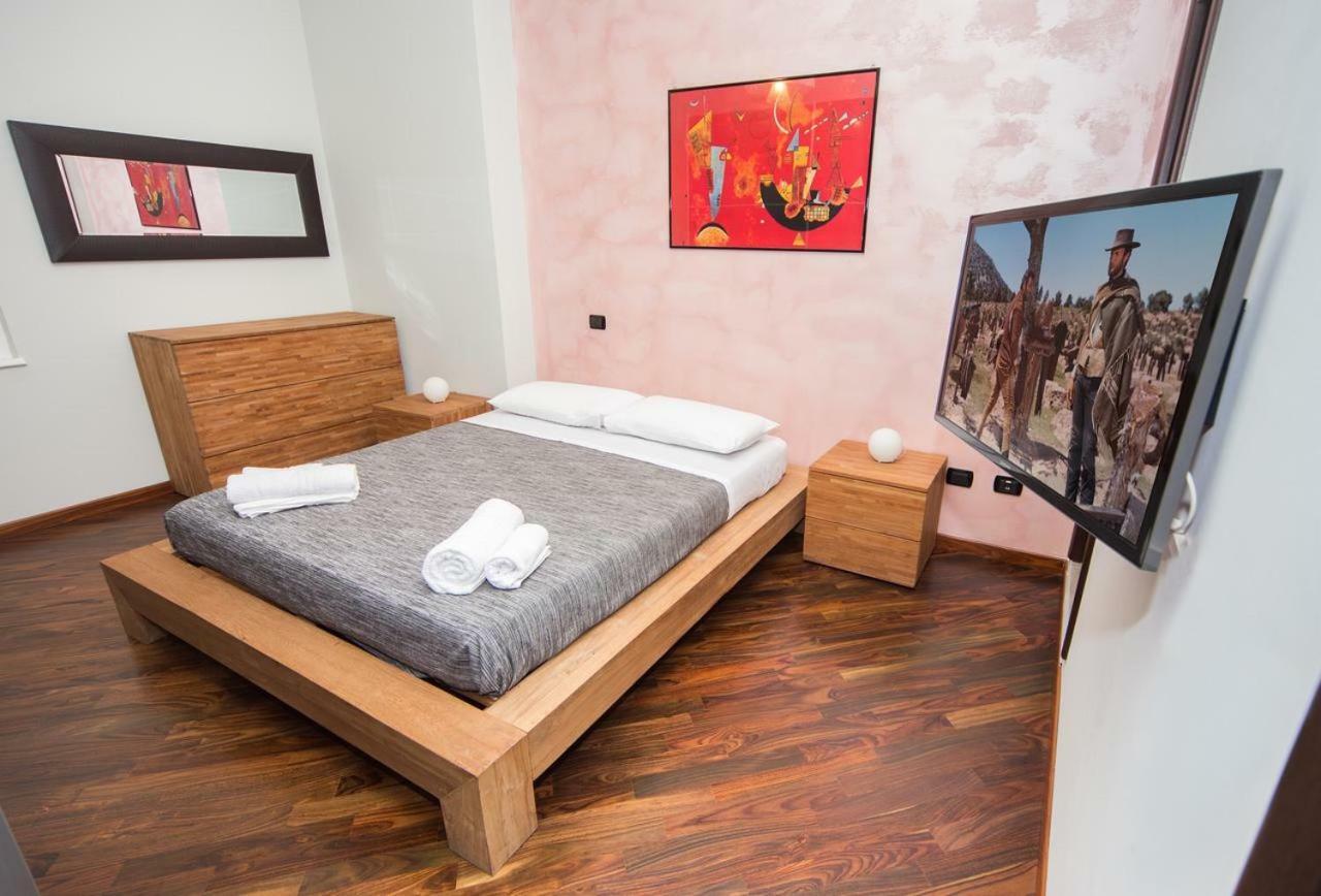 บีแอนด์บี ดอมุส เรจิส Bed & Breakfast กาญารี ภายนอก รูปภาพ